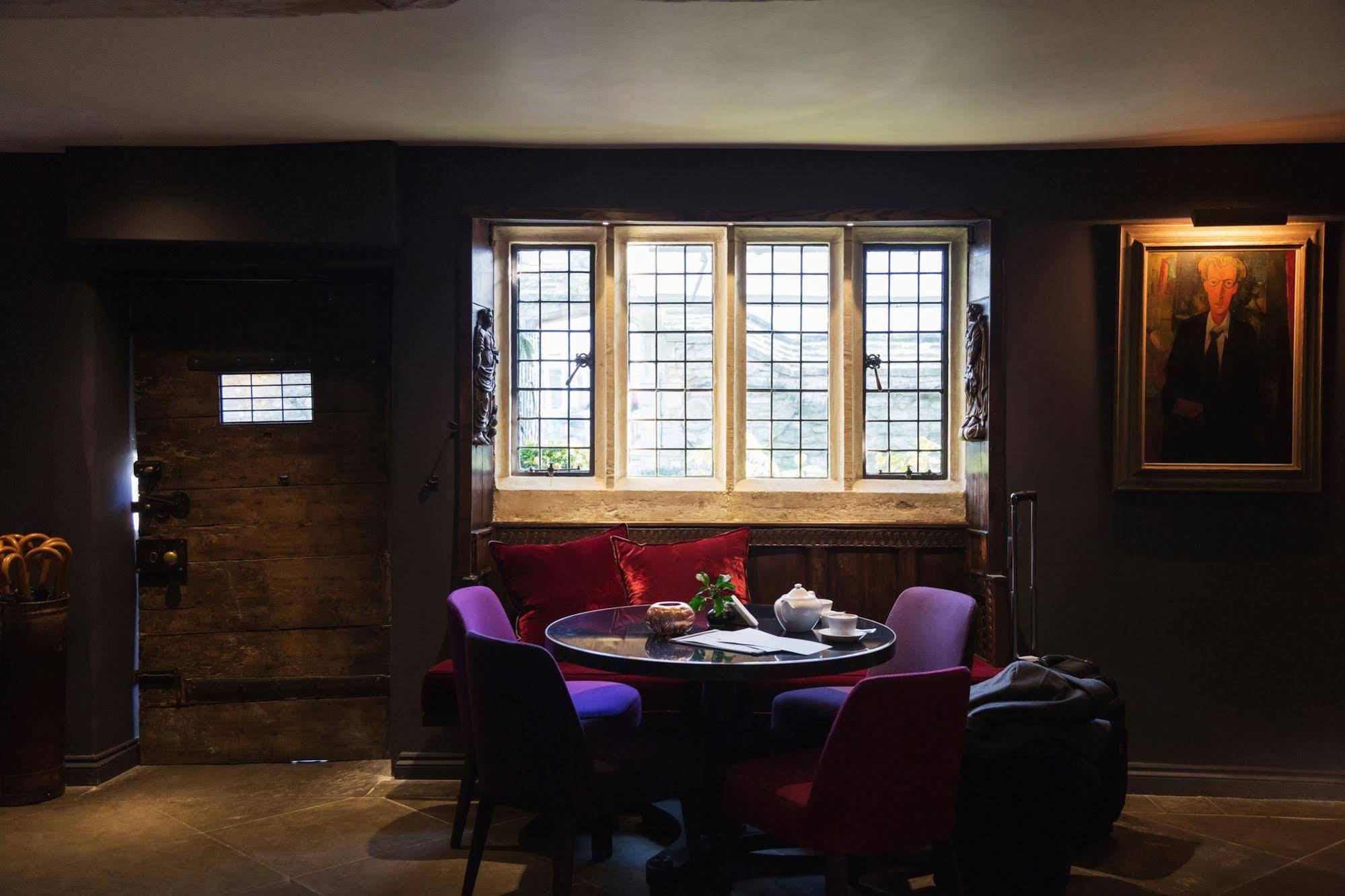Old Parsonage Hotel Oxford Bagian luar foto The interior of the Old Parsonage